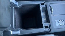 Land Rover Discovery 3.0 D250 R-Dynamic SE 5dr Auto Diesel Station Wagon